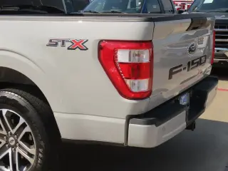 Ford F-150 2023 4x2 XL 4dr SuperCrew 5.5 ft. SB