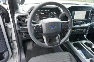 Ford F-150 2023 4x2 XL 4dr SuperCrew 5.5 ft. SB