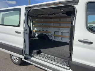Ford Transit 2025 250 3dr SWB Tech Roof Carrocería