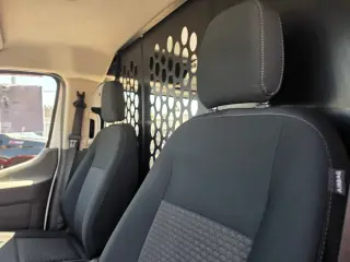 Ford Transit 2025 250 3dr SWB Tech Cargo Van