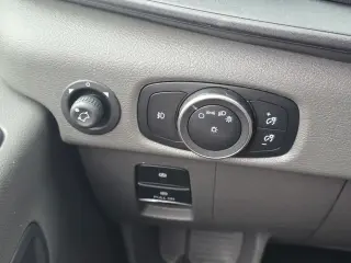 Ford Transit 2025 250 3dr SWB Techo Bajo Furgón de Carga