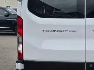 Ford Transit 2025 250 3dr SWB Techo Bajo Furgón de Carga