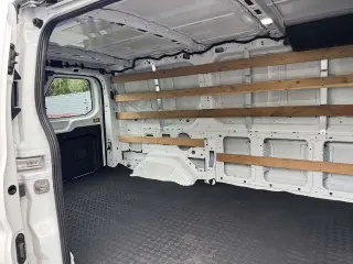Ford Transit 2025 250 3p LWB Techo Bajo Furgoneta de Carga