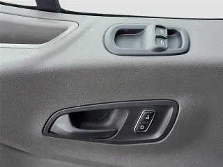 Ford Transit 2025 250 3dr LWB Camioneta de carga de techo medio