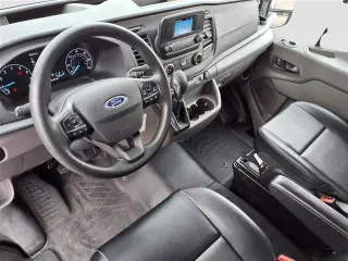Ford Transit 2025 250 3dr LWB Camioneta de carga de techo medio