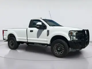 Ford F-250 Super Duty 2019 4x4 XL 2dr Cabina Regular 8 ft. LB Camión de carga