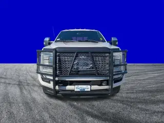 Ford F-350 Super Duty 2017 4x4 Platinum 4dr Crew Cab 8 ft. LB DRW Pickup