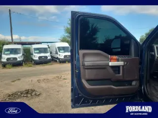 Ford F-350 Super Duty 2018 4x4 King Ranch 4dr Crew Cab 6.8 ft. SB SRW Pickup
