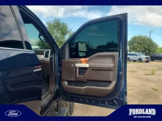 Ford F-350 Super Duty 2018 4x4 King Ranch 4dr Crew Cab 6.8 ft. SB SRW Pickup
