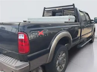 Ford F-350 Super Duty 2011 4x4 King Ranch cabina crew de 4 puertas con caja de 6,8 pies, doble cabina