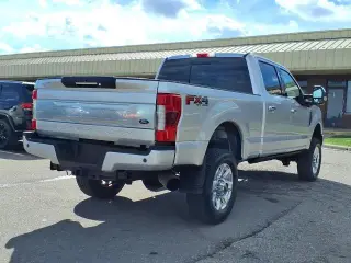 Ford F-350 Super Duty 2017 4x4 Platinum 4dr Crew Cab 6.8 ft. SB SRW Pickup