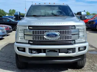 Ford F-350 Super Duty 2017 4x4 Platinum 4dr Crew Cab 6.8 ft. SB SRW Pickup