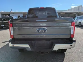 Ford F-350 Super Duty 2017 4x4 Lariat 4dr Crew Cab 8 ft. LB SRW Pickup