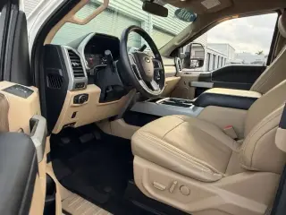 Ford F-250 Super Duty 2019 4x4 Lariat 4dr SuperCab 6.8 ft. SB Pickup
