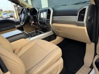 Ford F-250 Super Duty 2019 4x4 Lariat 4dr SuperCab 6.8 ft. SB Pickup