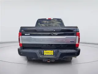 Ford F-250 Super Duty 2017 4x4 Platinum 4p Cabina de Tripulación 6.8 pies CB Camioneta