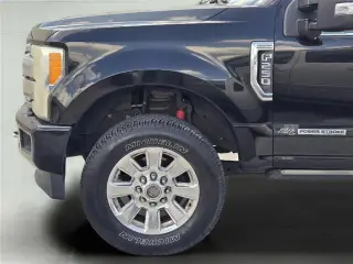 Ford F-250 Super Duty 2017 4x4 Platinum 4p Cabina de Tripulación 6.8 pies CB Camioneta