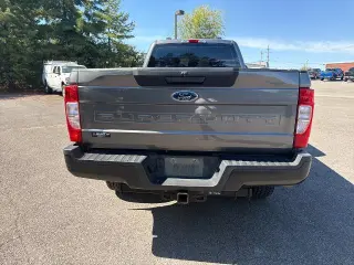 Ford F-250 Super Duty 2022 4x4 XL 4p Crew Cab 6.8 pies SB Camioneta