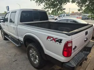 Ford F-250 Super Duty 2016 4x4 King Ranch 4dr Crew Cab 8 ft. LB Pickup