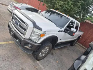 Ford F-250 Super Duty 2016 4x4 King Ranch 4dr Crew Cab 8 ft. LB Pickup