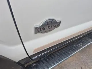 Ford F-250 Super Duty 2016 4x4 King Ranch 4dr Crew Cab 8 ft. LB Pickup