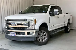 Ford F-250 Super Duty 2019 4x4 Lariat 4dr Crew Cab 8 ft. camión de carga LB