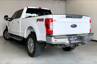 Ford F-250 Super Duty 2019 4x4 Lariat 4dr Crew Cab 8 ft. camión de carga LB