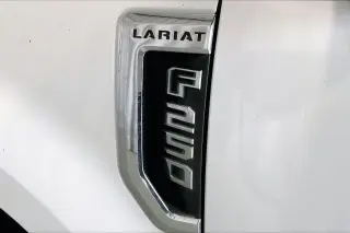 Ford F-250 Super Duty 2019 4x4 Lariat 4dr Crew Cab 8 ft. camión de carga LB