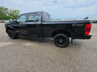 Ford F-250 Super Duty 2020 4x4 Lariat 4dr Crew Cab 6.8 ft. SB Pickup