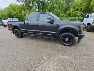Ford F-250 Super Duty 2020 4x4 Lariat 4dr Crew Cab 6.8 ft. SB Pickup