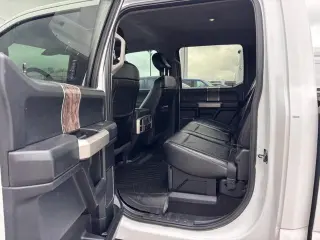 Ford F-250 Super Duty 2018 4x4 Lariat 4dr Crew Cab 6.8 ft. SB Pickup