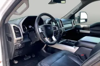 Ford F-250 Super Duty 2018 4x4 Lariat 4dr Crew Cab 8 ft. LB Pickup