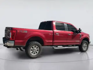 Ford F-250 Super Duty 2019 4x4 XLT 4dr Crew Cab 8 ft. LB Pickup