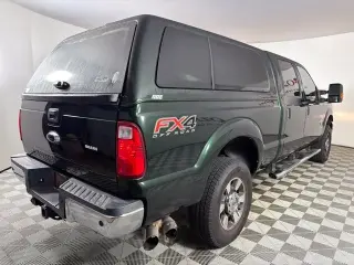 Ford F-250 Super Duty 2016 4x4 Lariat 4p Puerta Cábina Tripla 6.8 pies SB Camion