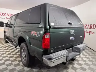Ford F-250 Super Duty 2016 4x4 Lariat 4p Puerta Cábina Tripla 6.8 pies SB Camion