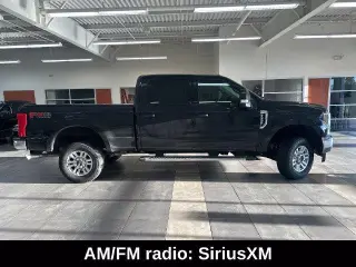 Ford F-250 Super Duty 2019 4x4 XLT 4dr Crew Cab 8 ft. LB Pickup