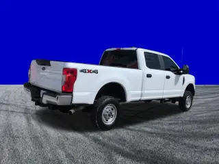 Ford F-250 Super Duty 2021 4x4 XL Cabina Doble 4p 6.8 pies ST Camioneta