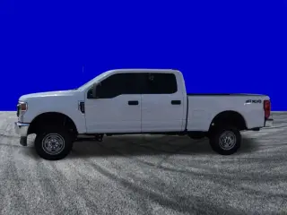 Ford F-250 Super Duty 2021 4x4 XL Cabina Doble 4p 6.8 pies ST Camioneta