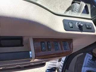 Ford F-250 Super Duty 2015 4x4 King Ranch cabina de cuatro puertas Crew Cab 6.8 ft. SB pickup