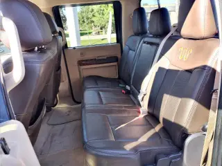 Ford F-250 Super Duty 2015 4x4 King Ranch cabina de cuatro puertas Crew Cab 6.8 ft. SB pickup