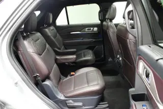 Ford Explorer 2025 AWD Platinum 4p SUV