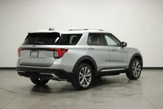 Ford Explorer 2025 AWD Platinum 4p SUV