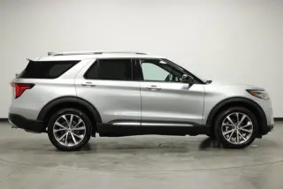 Ford Explorer 2025 AWD Platinum 4p SUV