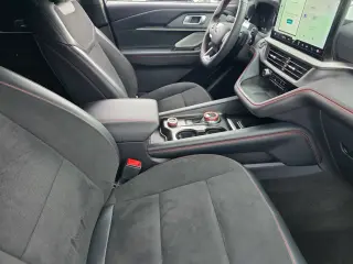 Ford Explorer 2025 AWD ST 4dr SUV
