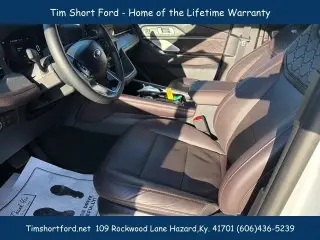 Ford Explorer 2025 AWD Platinum 4dr SUV