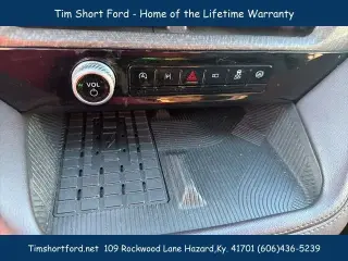 Ford Explorer 2025 AWD Platinum 4dr SUV
