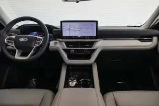 Ford Explorer 2026 AWD Active 4p SUV