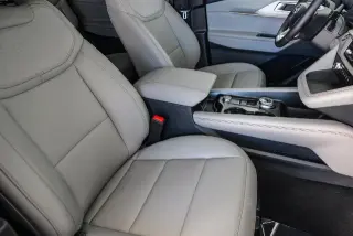 Ford Explorer 2026 AWD Active 4p SUV