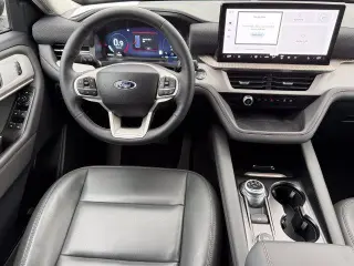 Ford Explorer 2025 AWD Active 4dr SUV