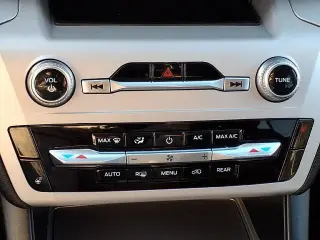 Ford Explorer 2023 AWD XLT 4dr SUV